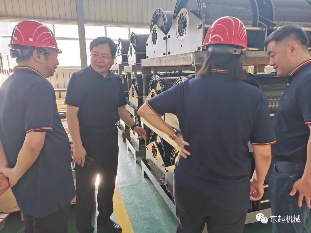 市產(chǎn)業(yè)集聚區(qū)黨委副書記、管委會主任宋太俊一行蒞臨東起集團(tuán)考察調(diào)研